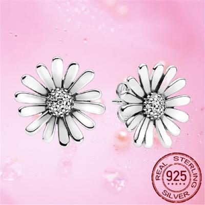 Top Quality 925 Sterling Silver Metropolitan Style Pav éDaisy Flower Stud Earrings Shiny Crystal Bride Jewelry Zircon Stud Ear