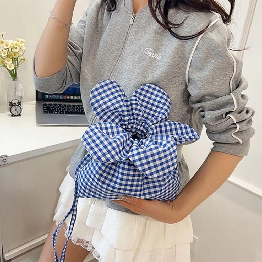 Portable Flower Drawstring Bag Cute Ins Shoulder Bag Literary Plaid Flower Crossbody Bag  Vacation