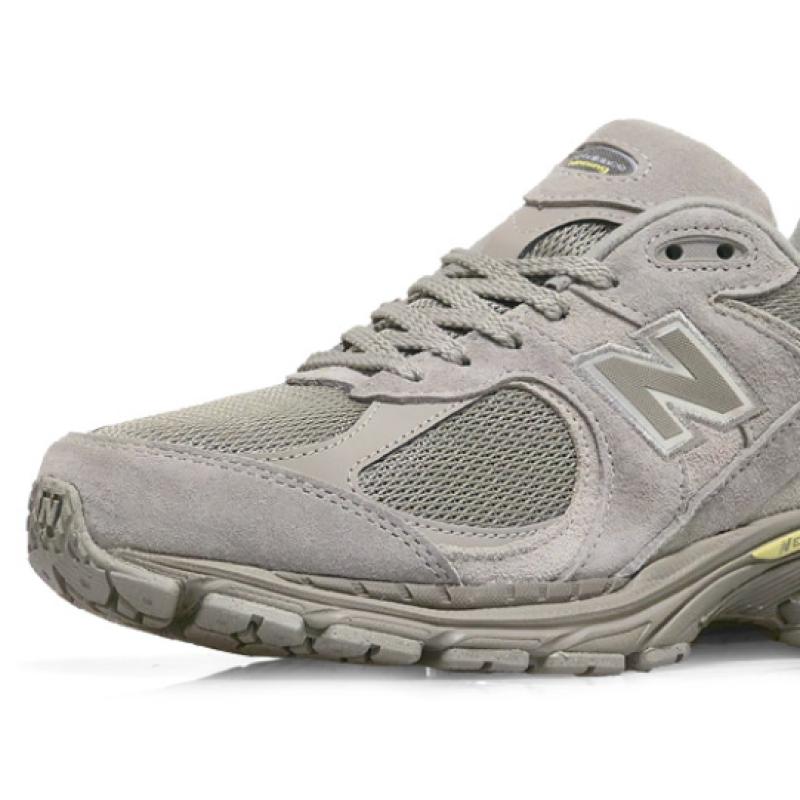 New Balance Sneakers Unisex 2002 Model Options