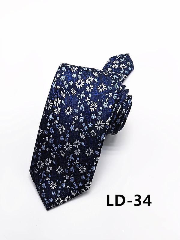 Handmade Paisley Tie for Trendy Gentlemen