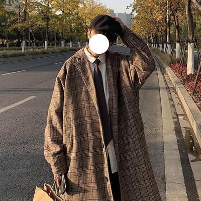 Men's Mid-Length Plaid Wool Coat: Trendy, Hong Kong Style, Loose-Fit Windbreaker for Autumn and Winter.