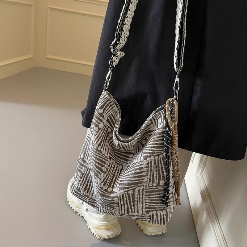 Women's Canvas Bag  Designer  Casual Bag  Shoulder Messenger Bag  Large Capacity  Cotton  Reusable Beach Bag