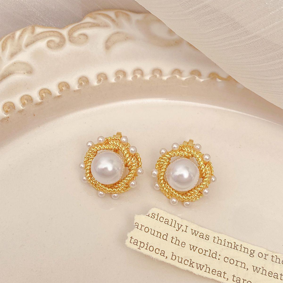 

Елегантні кліпси-перлини для непроколотих вух - Шикарний та розкішний дизайн Earrings