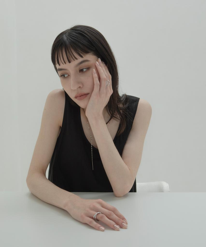 Novice Tokyo Oval Chain Ring / Silver