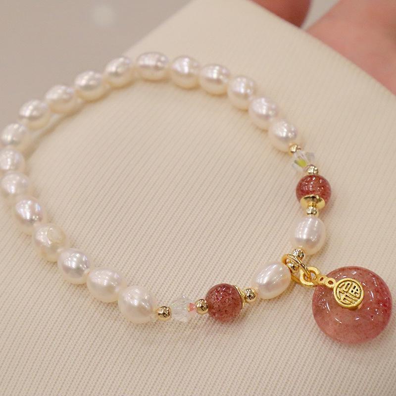 1pc Natural Freshwater Pearl Bracelet Fashion Style Design Strawberry Crystal Buckle Hand Chain For Women