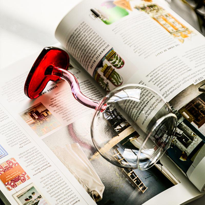 Luxury Heart-Shaped White Wine Goblet: Perfect for Valentine's Day or Weddings.