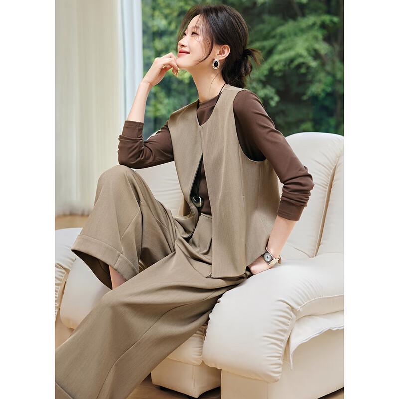 Женский комплект: безрукавка и брюки с широкими штанинами Mo Han Yi Mei L