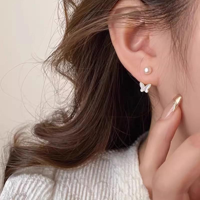 Butterfly Shell Faux Pearl Stud Earrings: Elegant High-End Design for Women, 2025 New Style