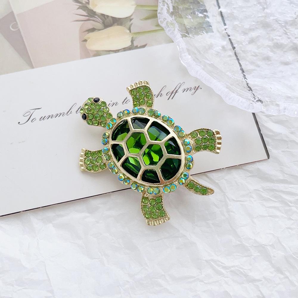 Cute Women Kids Turtle Transparent Rhinestone Brooches Pins Classic Shiny Boutique Decoration Animal Exquisite Badges Corsage