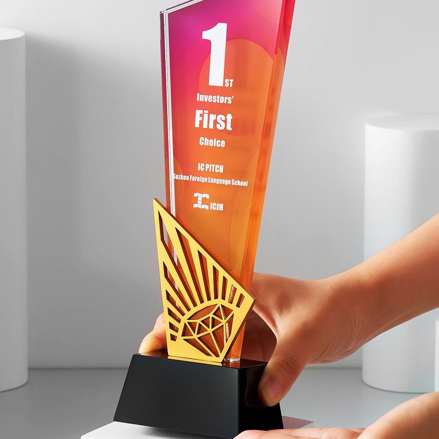 Dazzling Custom Crystal Trophy for Exceptional Employee Achievement and Event Commemorations - Professional Design and Engraving