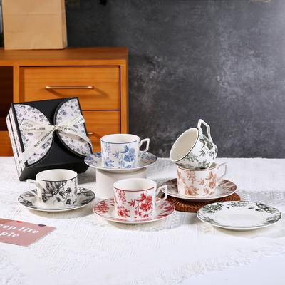 Tazza da caffè retrò da 220 ml, piatto da snack, tazza da caffè espresso, utensili da bere in ceramica, decorazione per la casa nordica, set regalo per le vacanze
