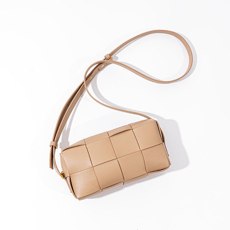 Bolso versátil de cuero para mujer, bolso cuadrado pequeño tejido a cuadros, bolso bandolera 2025 nuevo, bolso de hombro tejido de alta gama