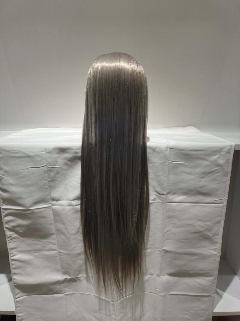 Flecht- und Styling-Mannequinkopf mit gerader Ponyfrisur – Permierbar, Färbbar und Ideal für Friseur- und Schnittübungen