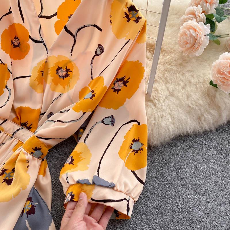 Abito estivo da donna stampato vintage elegante scollo a V manica a sbuffo vita alta abito midi a trapezio abiti da spiaggia per le vacanze femminili