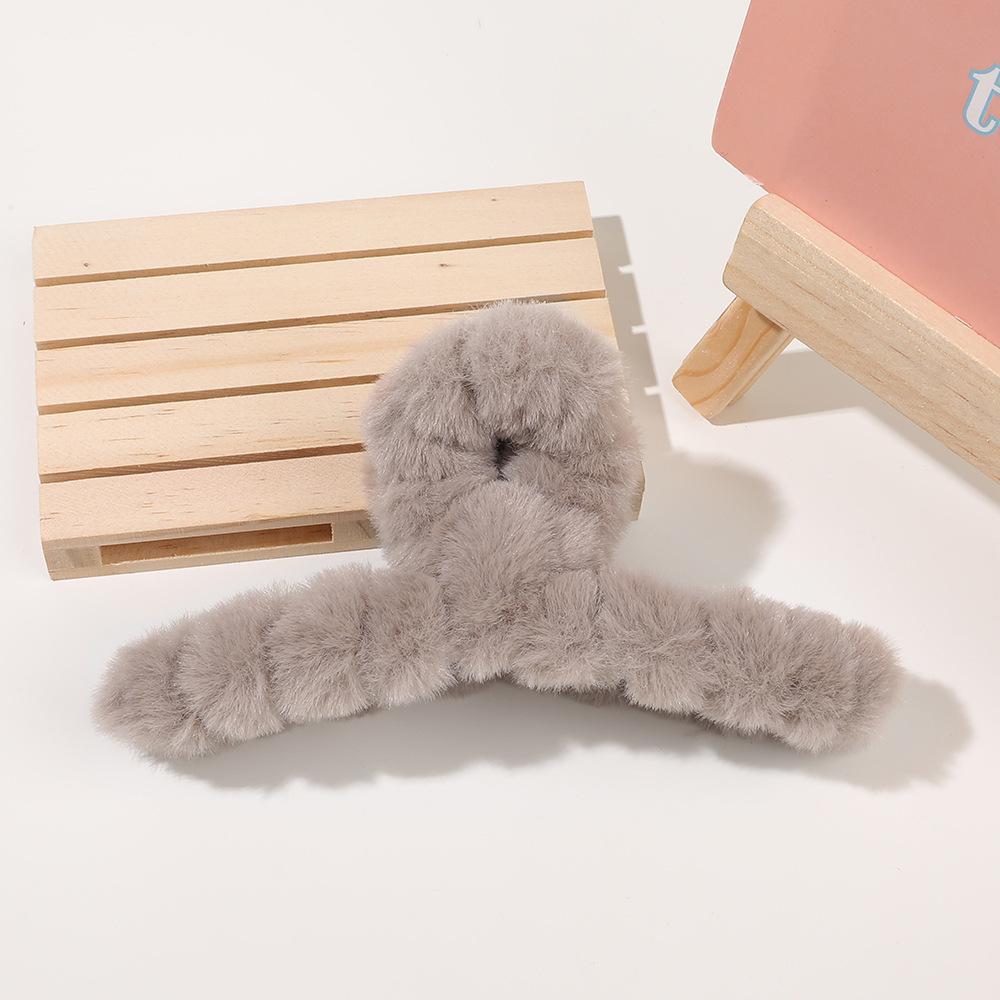 Furry Claw Clips Big Crab Hair Claw Girl Winter Ponytail Holder Large Imitation Plush Grab Cawl Clips For Women Hair Accessories