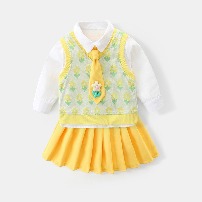 

Комплект-тройка в стиле Академии для девочек Осень 2025: жилет и юбка для малышек и девочек ясельного возраста Size 90 жёлтый