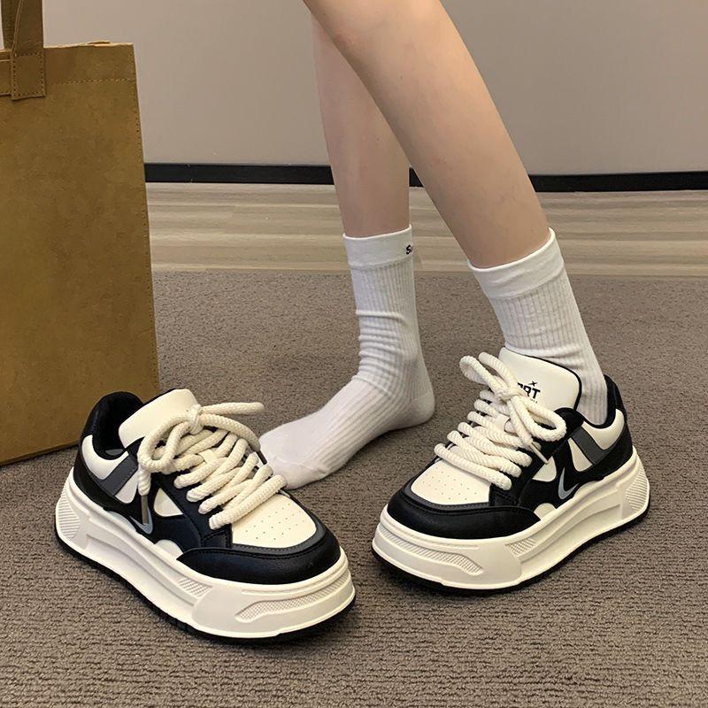 

Туфли на платформе белые женские осенние новые универсальные туфли для увеличения роста, повседневные спортивные туфли для папы 40 чёрный