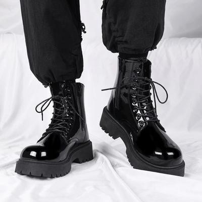 Novas Botas de Motocicleta Masculinas de Couro Envernizado Preto Estilo Britânico Casal ao Ar Livre Cano Alto Couro Impermeável Botas de Couro Casuais