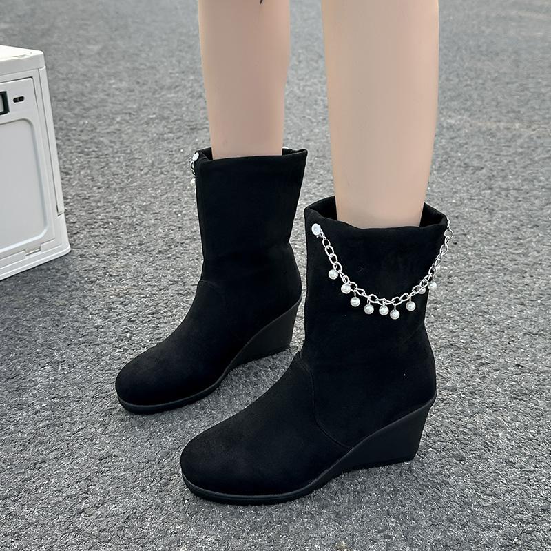 Fashion Luxury Pearl Chain Decoration Mid Calf Boots Women Autumn Sexy Solid Black Suede Boots Comfort Round Toe Medium Heel Booties