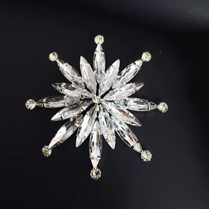 Цветочная Брошь Металлическая Преувеличенная Брошь со Стразами Огромная Снежинка Полностью Алмазные Аксессуары Женская Брошь золотой