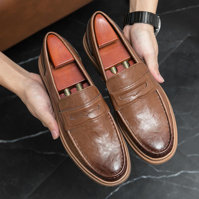 Scarpe Vera Pelle Uomo Mocassini Slip on Business Casual Scarpe in Pelle Mocassini Classici Morbidi Hombre Scarpe Uomo Traspiranti Piatti
