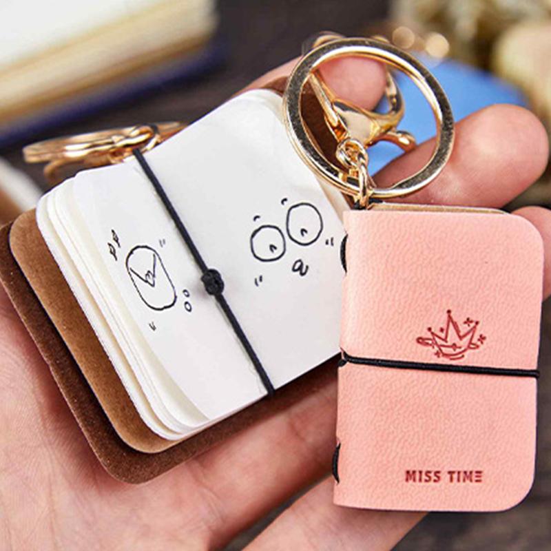 PU Nyckelring Mjukt Läder Mini Bärbar Dagbok Ryggsäcksberlock Anteckningsbok Litterär Stil Förvaringstillbehör