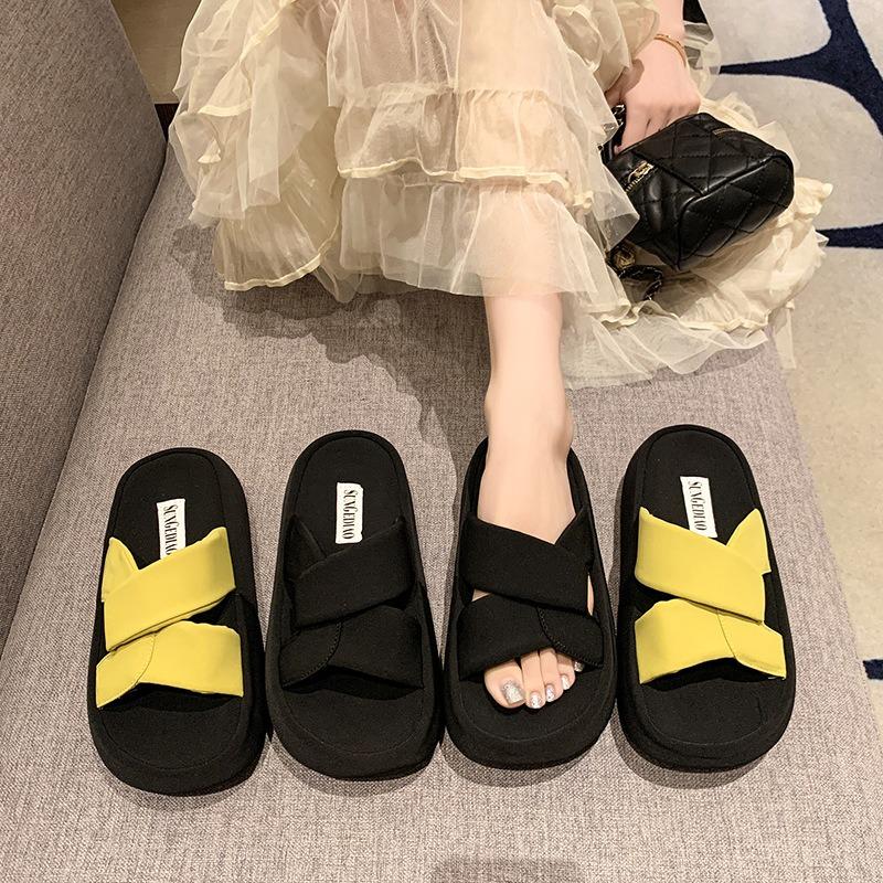 Summer New Beach Seaside Wear Woven Slippers Women's Versatile Thick Bottom One-word Sandals