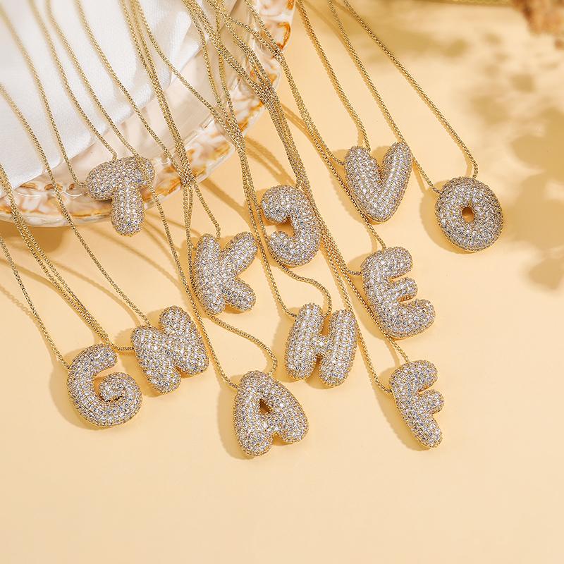

HECHENG,18K Golden Plated Thick Bubble Alphabet Letter Clavicle Choker Necklace Sparkling Rhinestone Balloon Initial Zircon S золотой