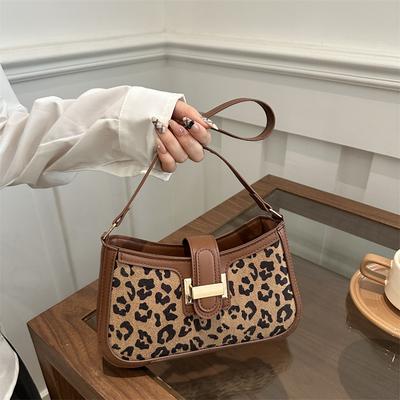 Textured and Fashionable Leopard Print Portable Small Square Bag for Women's 2025 Spring New Light Luxury Shoulder Bag Crossbody Armpit Bag Premium