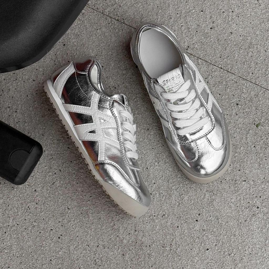 2025 Sommer neue vielseitige flachsohlige Forrest Gump Schuhe runde Spitze silberne deutsche Trainingsschuhe Retro-Farbabstimmung lässige Sportschuhe