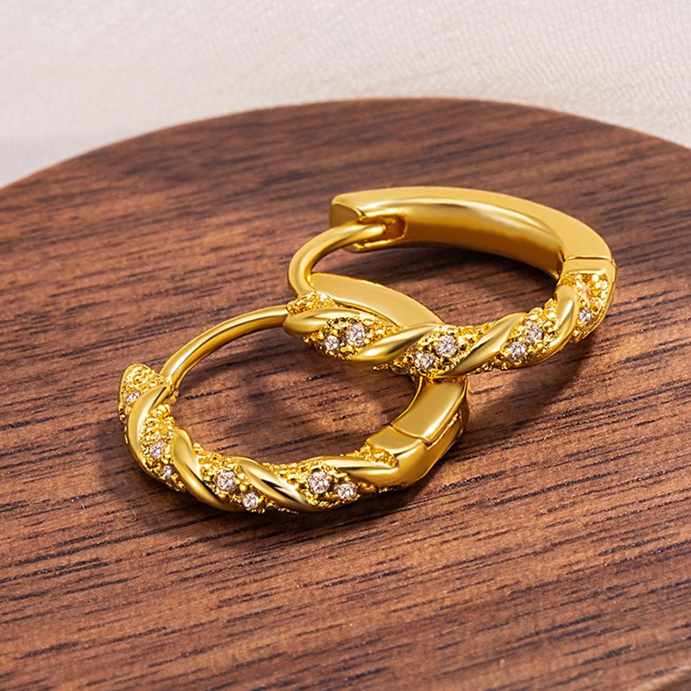 Mobius Zirconia Earrings: High-End Light Luxury Fashion for a Sophisticated Look