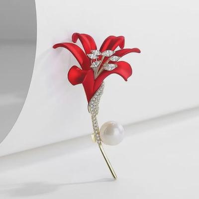Elegant Red Rose Brooch: Unique Style & Sophisticated Charm for Ladies' Suits