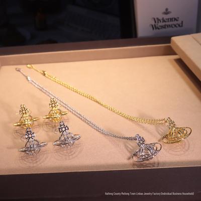 Conjunto de Colar Gaiola de Pássaro Saturno e Brincos Pingente Planeta Vivienne da Imperatriz Viúva Cixi