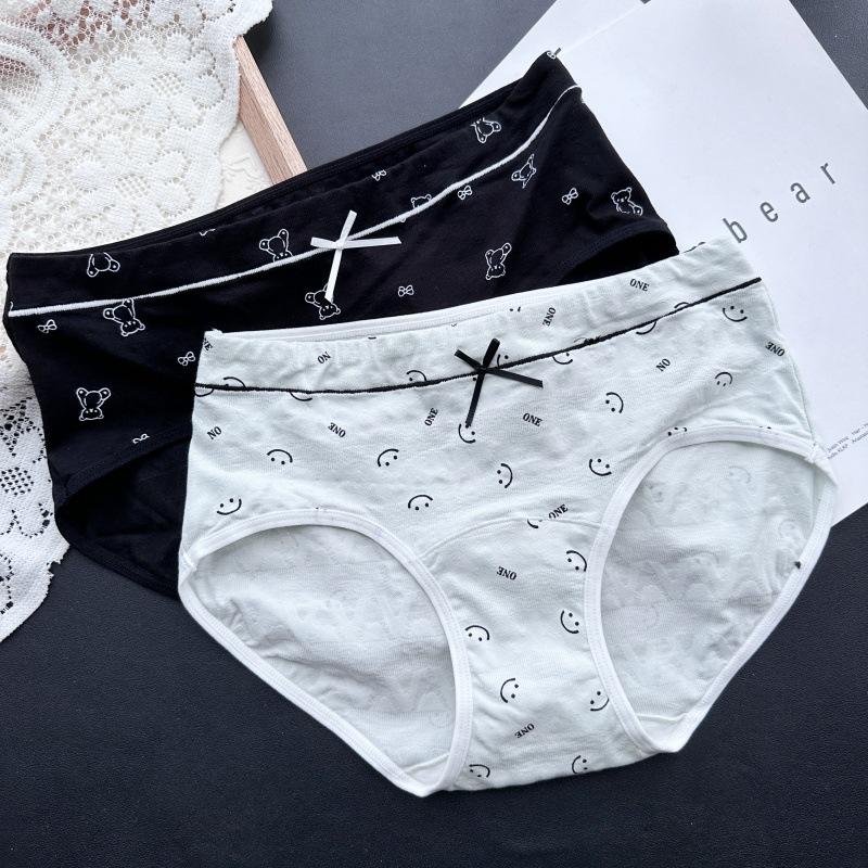 Ladies Spring and Autumn Cartoon Printed Bear Cotton Underwear
