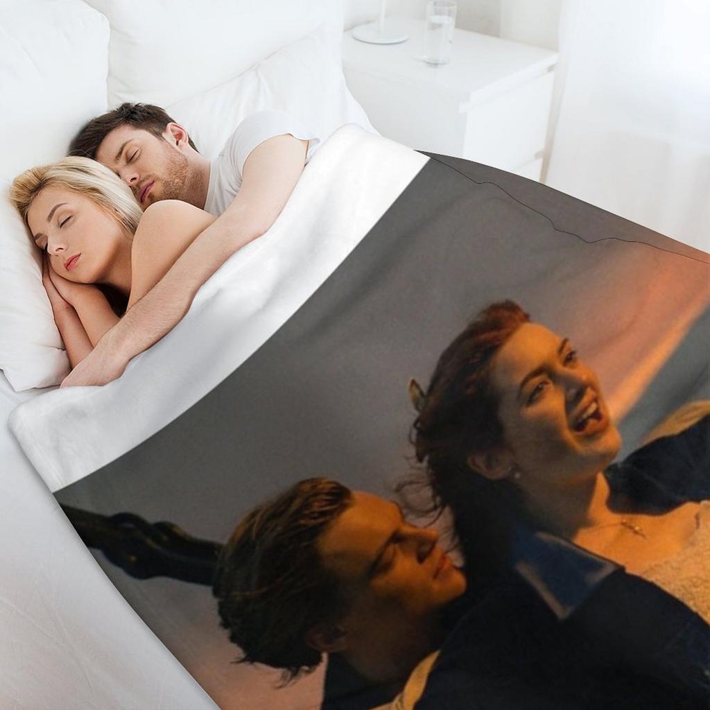 Leonardo Di Caprio Titanic Throw Blanket Cute Moving Christmas Decoration Large Blankets