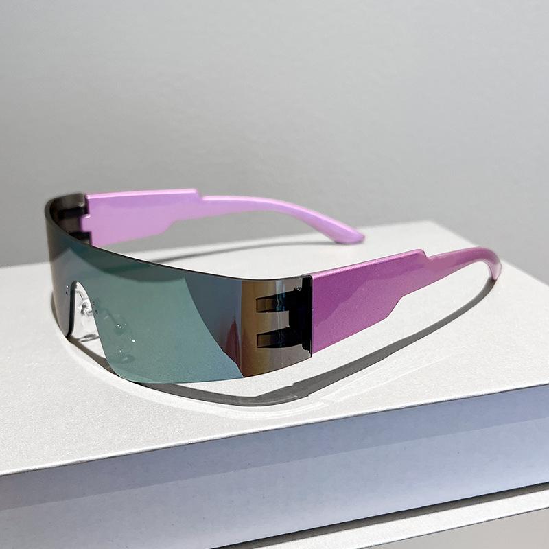 

rimless one piece small rectangle silver mirror sunglasses for women new fashion Y2K hip hop sun glasses men retro punk driving розовый