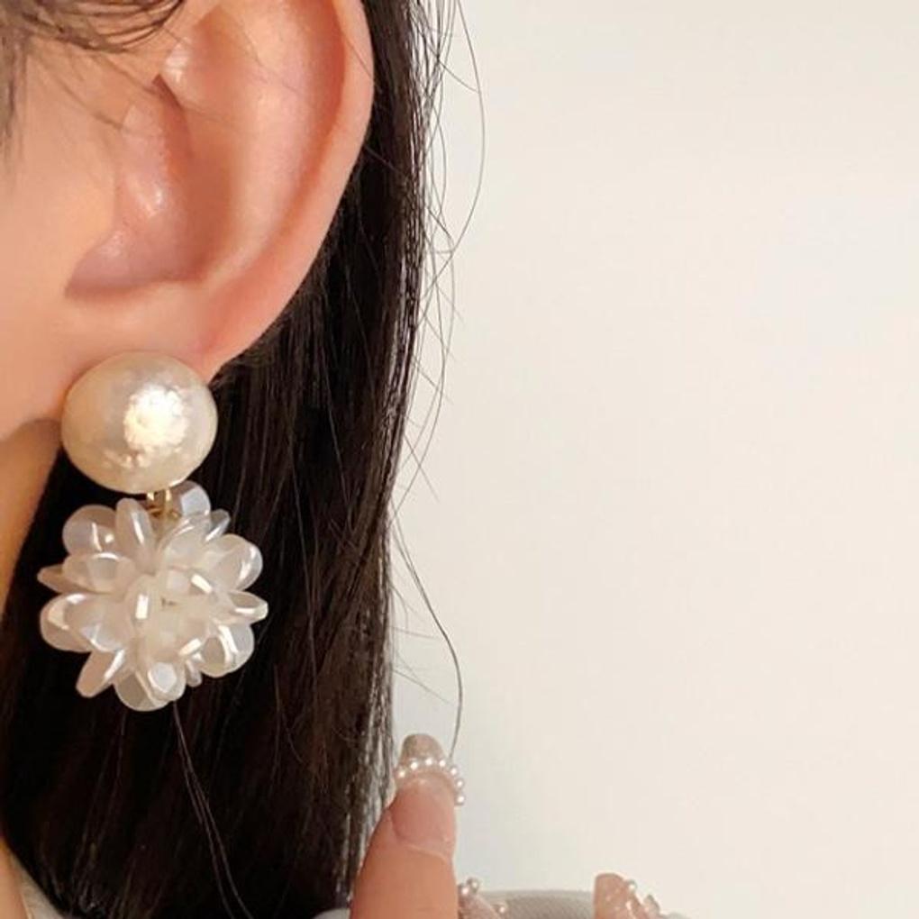 Women's Accessory Mongle Dangling Flower Earrings [Silver Needle]