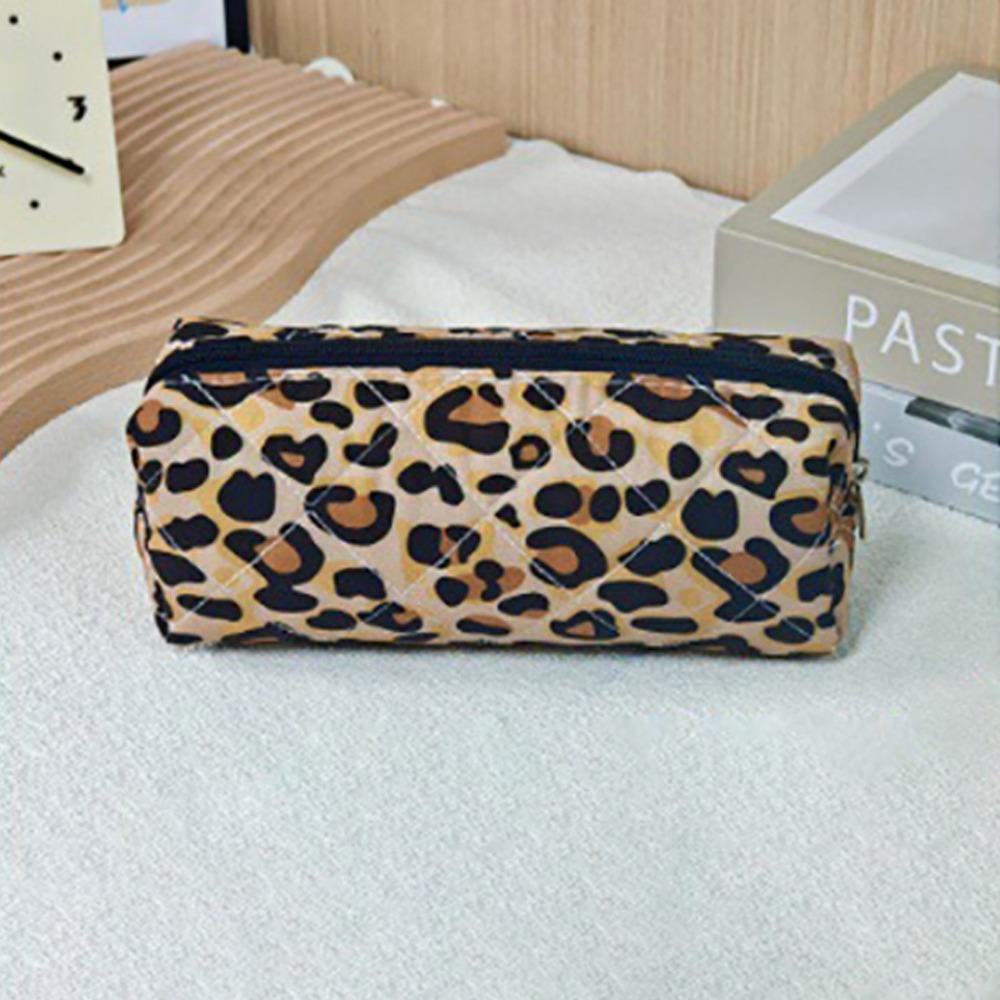 Ins Style Quilted Cotton Handheld Makeup Bag Large Capacity Zipper Closure Toiletry Bag Portable Leopard Print Handbag Gift