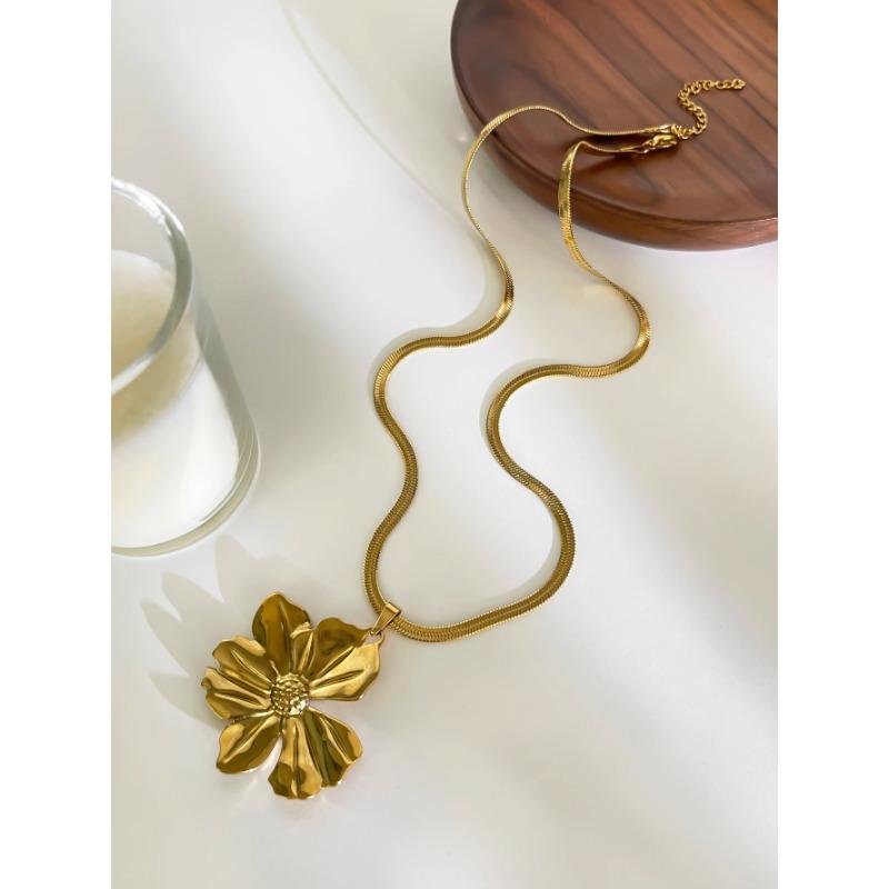 European and American Fashion Gold Plated Flat Snake Chain Large Flower Pendant Necklace for Women Waterproof Jewelry