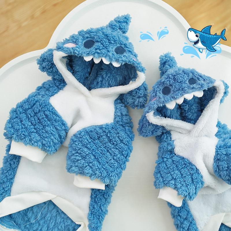 Cute and Thick Clothes for Pet Dogs and Cats In Autumn and Winter. Dogs Can Be Transformed Into Cats, with Funny Fleece Added