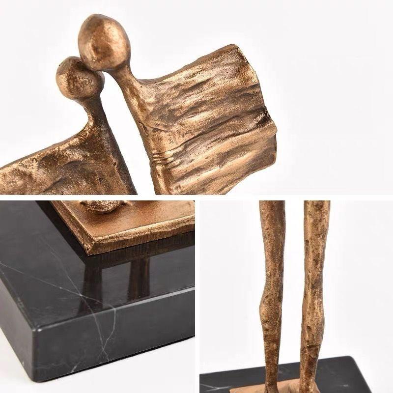 Modern Minimalist Metal Abstract Figure Model Room Bookshelf Statue Livingroom Table Resin Ornaments Home Decoration Art Crafts