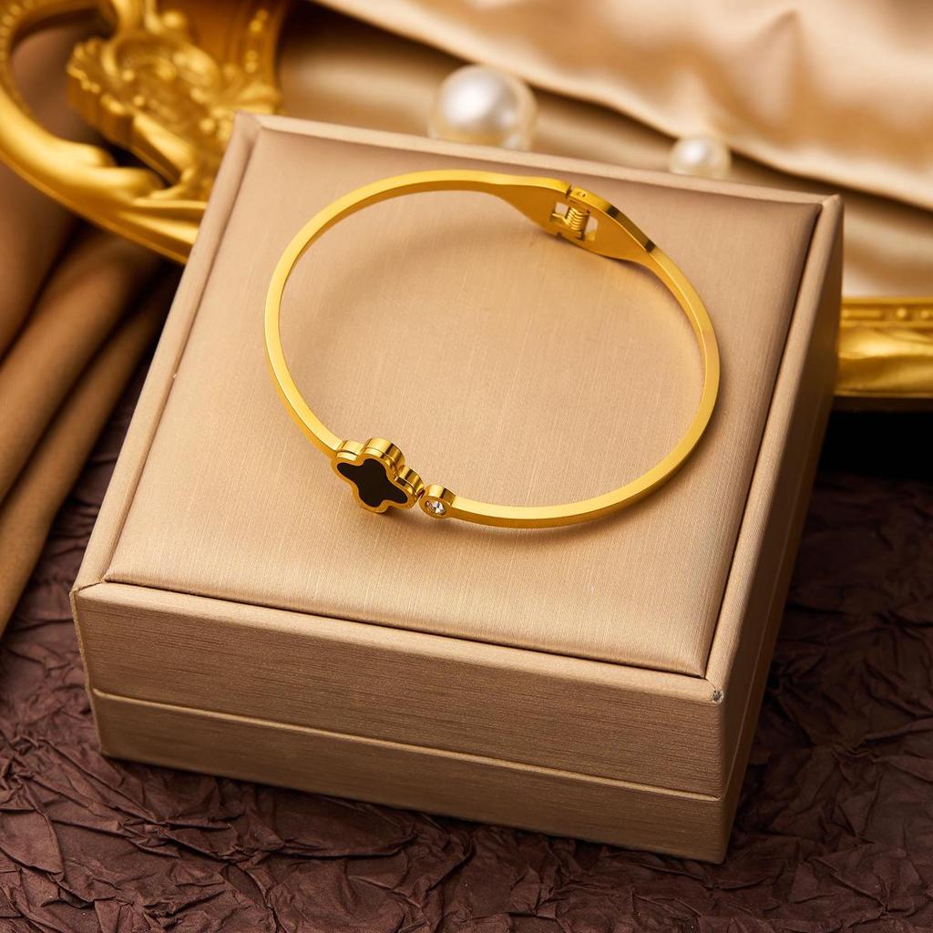 Neues Modisches Titanstahl Anlauffreies Armband für Damen - Vielseitige Europäische Stil-Trends