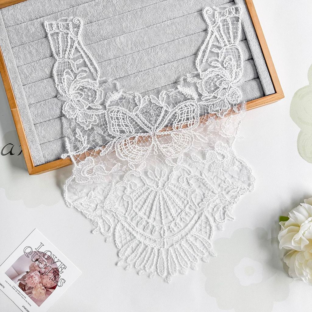 Weißes wasserlösliches Spitzen hohles Mesh-Strand Stickerei Patch Hochzeitskleid Ausschnitt Dekoration Vorderkragen Stoffaufkleber Zubehör