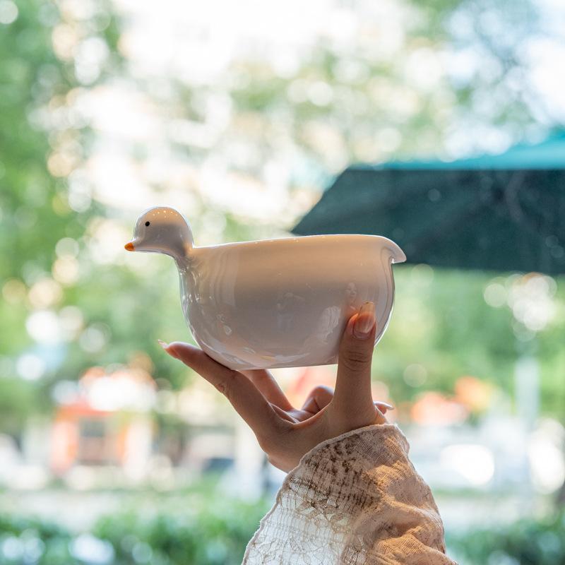 Ceramic Duck Shaped Egg Beater Bowl Creative Personalized Bowl Kitchen Utensil Designed For Stirring And Collecting Runny Eggs