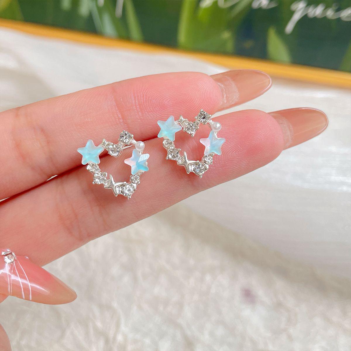 

«Женские серебряные серьги с жемчугом в форме сердца и морской звездой — универсальный, свежий и сладкий летний дизайн с изображением океана»