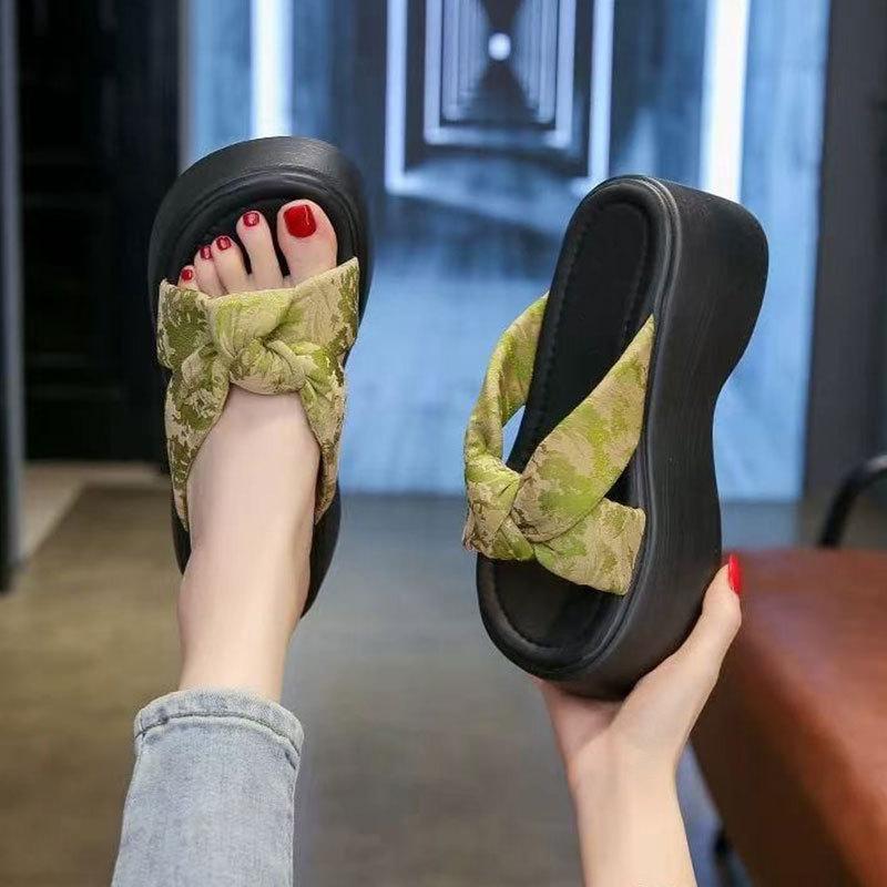 

Нежные подходящие юбка туфли на платформе женская летняя обувь 2025 новые сандалии-маффины сандалии на высоком каблуке пляжная обувь на мягкой подошве 40 зелёный