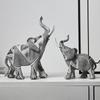 Kreative bemalte Elefantenskulpturen, nordische Dekoration für Zuhause und Wohnzimmer, Tierstatue aus Kunstharz, Raumdekoration, Figuren für die Inneneinrichtung