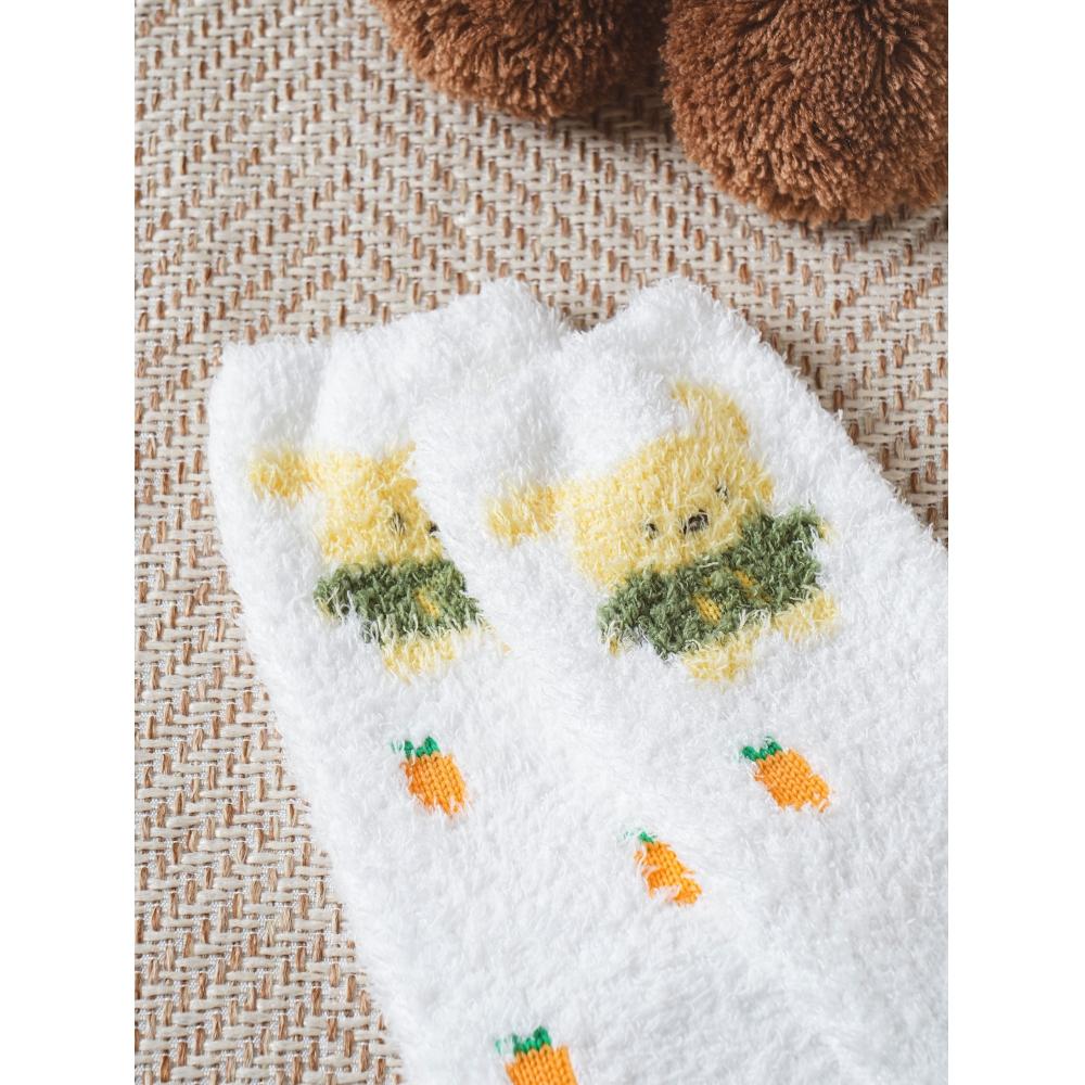 Daiso Clothed Rabbit And Carrot Sleep Socks White