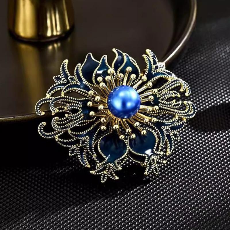 Retro Blå Brosje i Hoffstil, Eksklusiv Damebrosje med Luksuriøse og Elegante Perler, Brosje med Nisjedesign