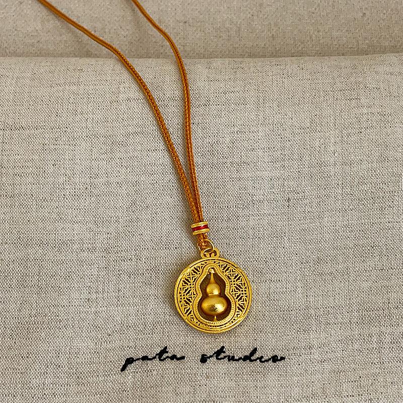 Nový čínský tykev baculatý Fu tkaný provázkový náhrdelník dámský lehký luxus retro móda temperament všestranný řetízek na krk svetr řetízek